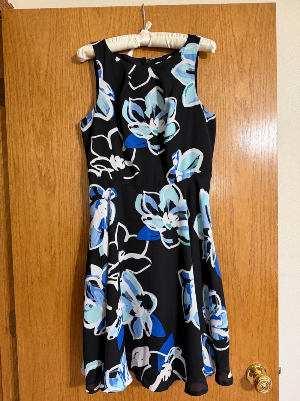Elle Women’s Black Floral Fit-and-Flare Dress with Blue Accents size 6